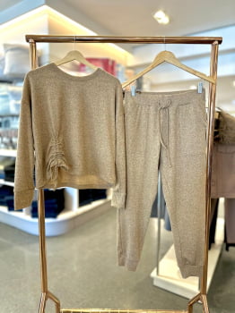 CONJUNTO FEMININO EM MALHA 
