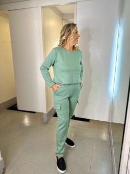 CALÇA EM MOLETOM TRÊS CABOS 