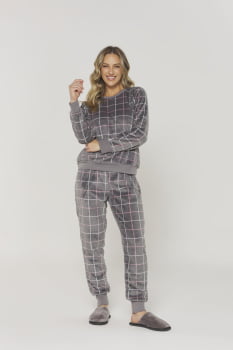 PIJAMA FEMININO EM PLUSH XADREZ