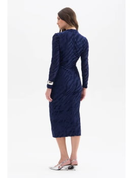 VESTIDO MIDI COM MANGA E BRILHO